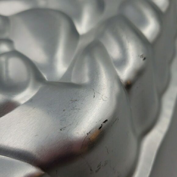 Vintage Wilton Cake Pan Eggs In Easter Basket 1980 Baking Mold Decorating Ideas - Picture 8 of 11